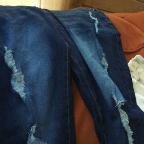 Jeans - Picture 2 of 7